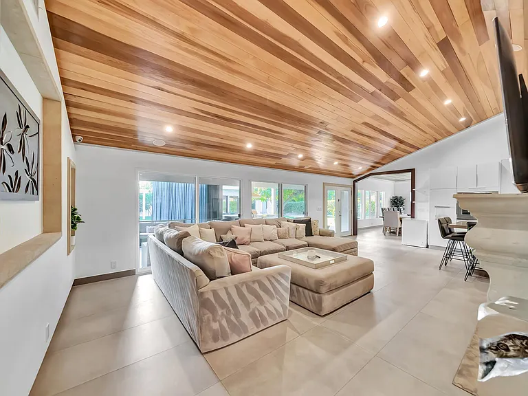 5817 Ranchito Ave — Photo 50