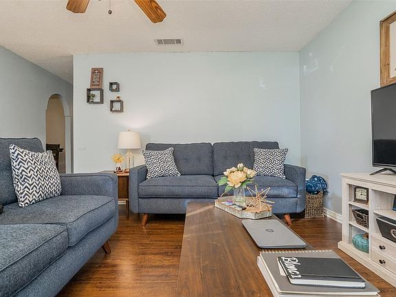 4th image of 503 Magnolia Ln