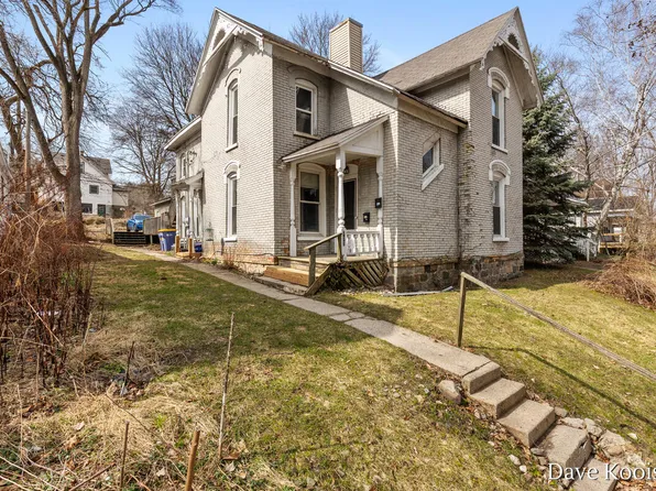 737 Clancy Ave NE, Grand Rapids, MI 49503