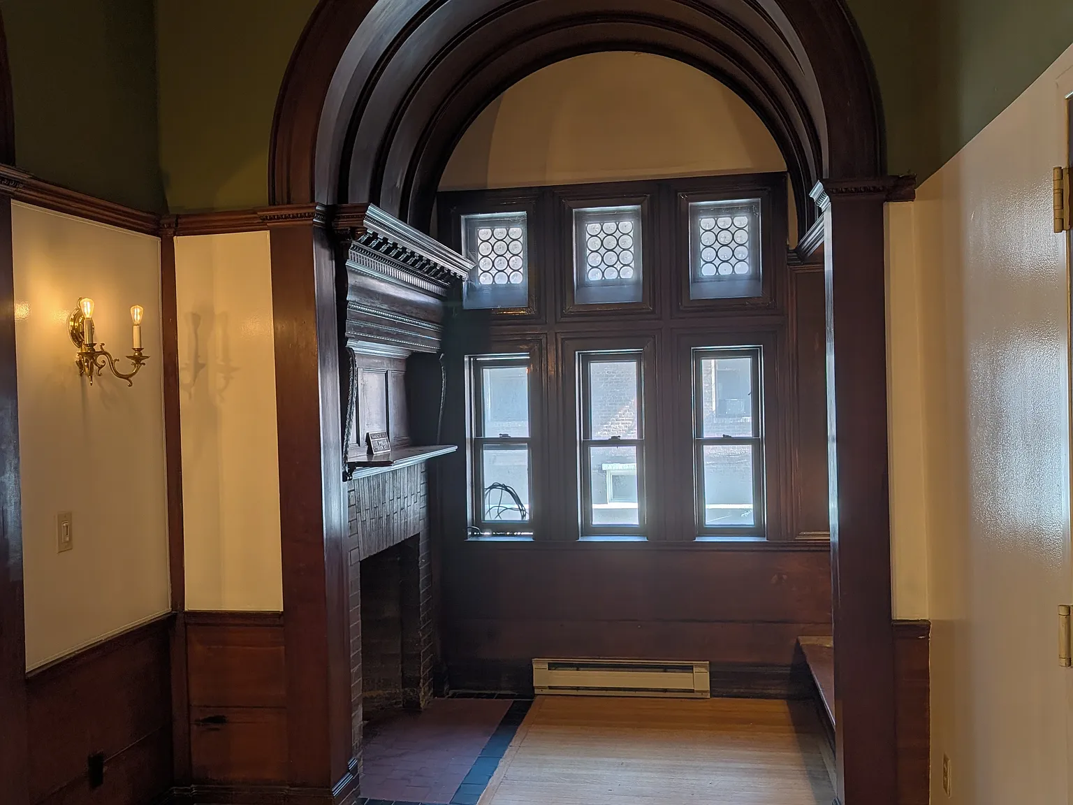 2 bed, 1.5 bath, 1450 sqft, $2,400 — Photo 3