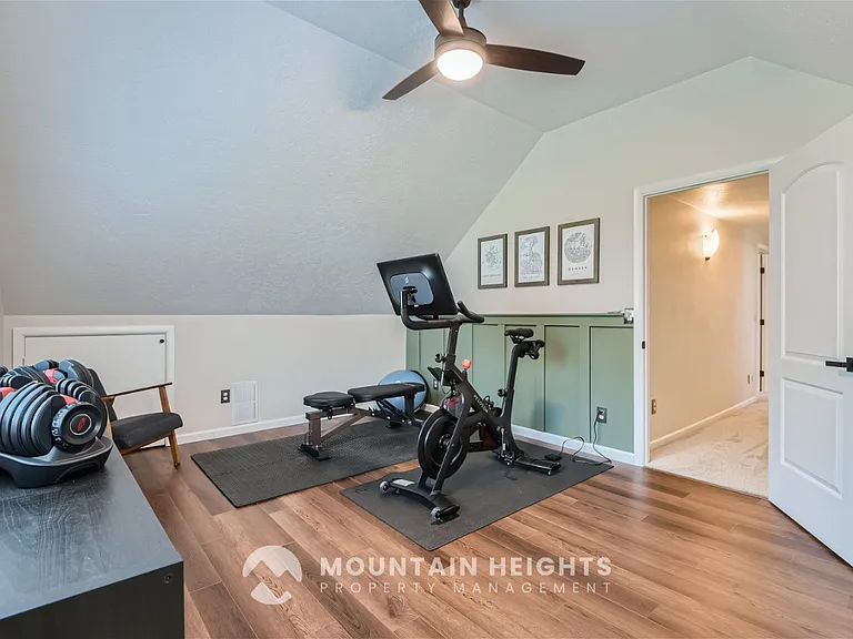 677 N Capitol St — Photo 15