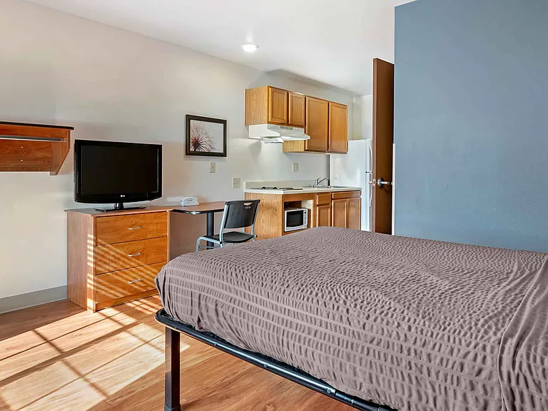 Studio Suite - 1 Full Bed