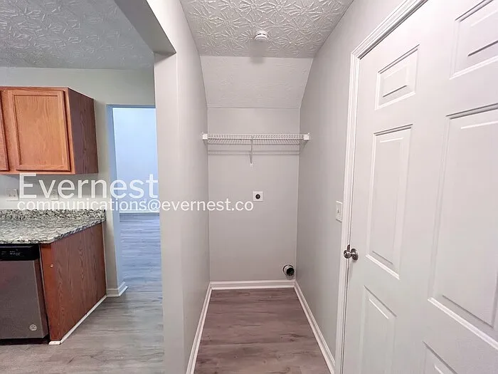 5604 Windfall Ln — Photo 17