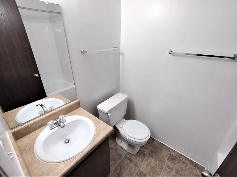 Charter Oaks Apartments — Photo 76