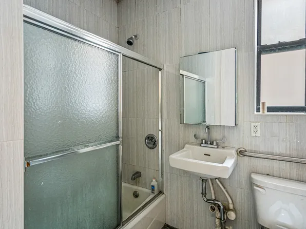 100-15 34th Avenue image 12 of 31