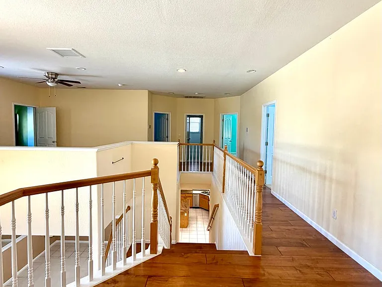 497 Williams St — Photo 40