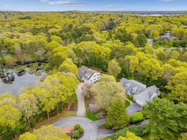 50 Hyde Park Road, Centerville, MA 02632