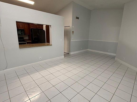 5th image of 710 Congressional Way #710