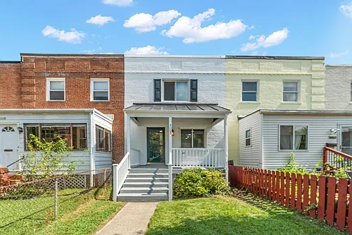 3005 Fulton St Photo 1