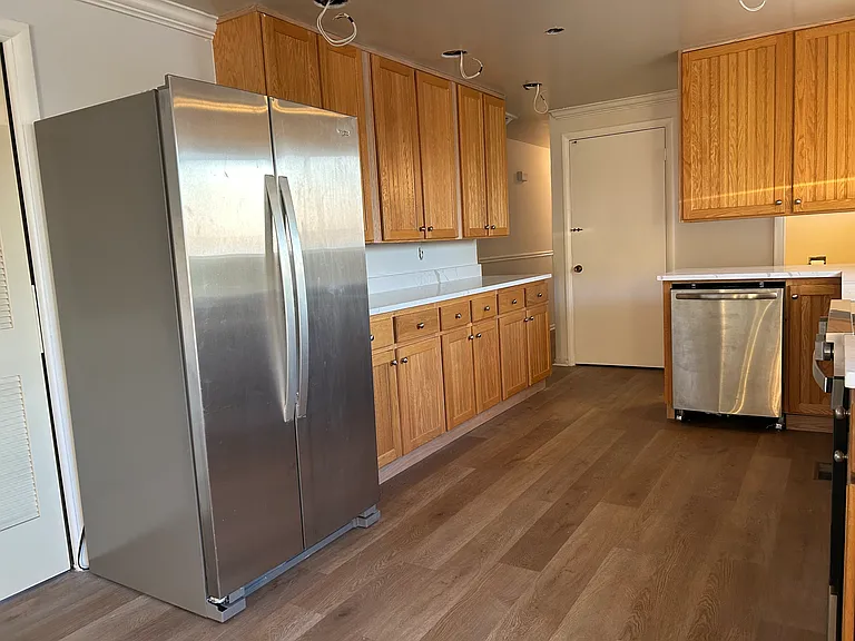 2329 E Camino Way — Photo 8