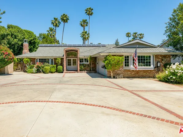 8760 White Oak Ave, Northridge, CA 91325