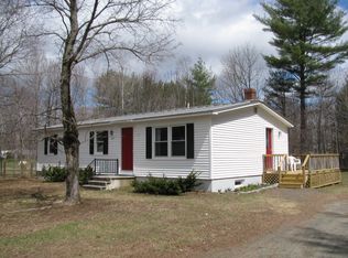 169 Barlen St, Farmington, ME 04938