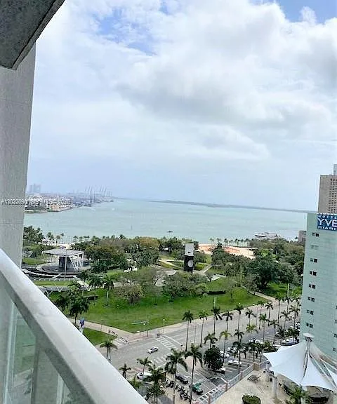 244 Biscayne Blvd #1805 — Photo 4