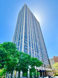 2650 N Lakeview Ave APT 3505, Chicago, IL, 60614