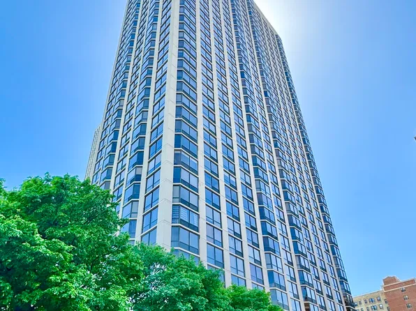 2650 N Lakeview Ave APT 3505, Chicago, IL 60614