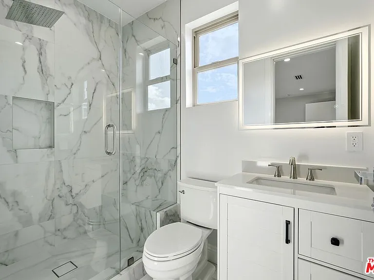 6717 Sunnyslope Ave — Photo 30