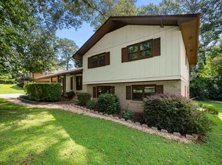 5610 Bob White Cir NW, Lilburn, GA 30047
