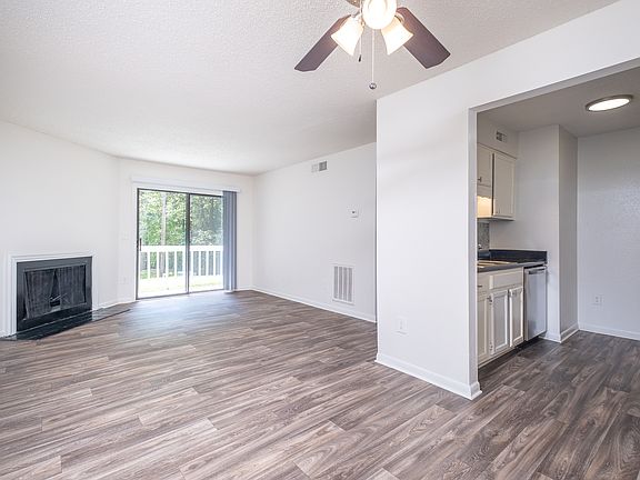 5th image of 3201 Myra St #2