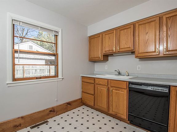 5th image of 6117 Walker Ave