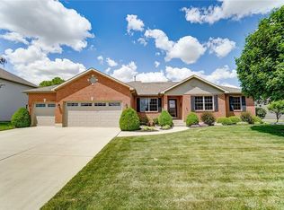 695 Loxley Ln, Troy, OH 45373