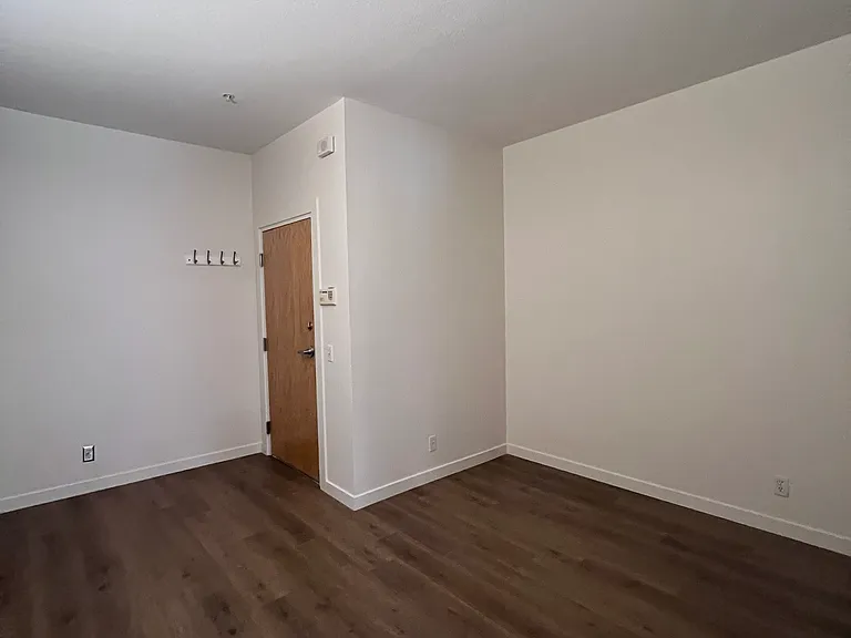 837 E 17th Ave #2F — Photo 6