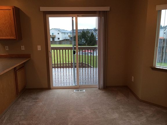 4th image of 5616 107th St