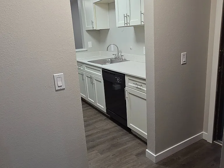 Edge North Apartments