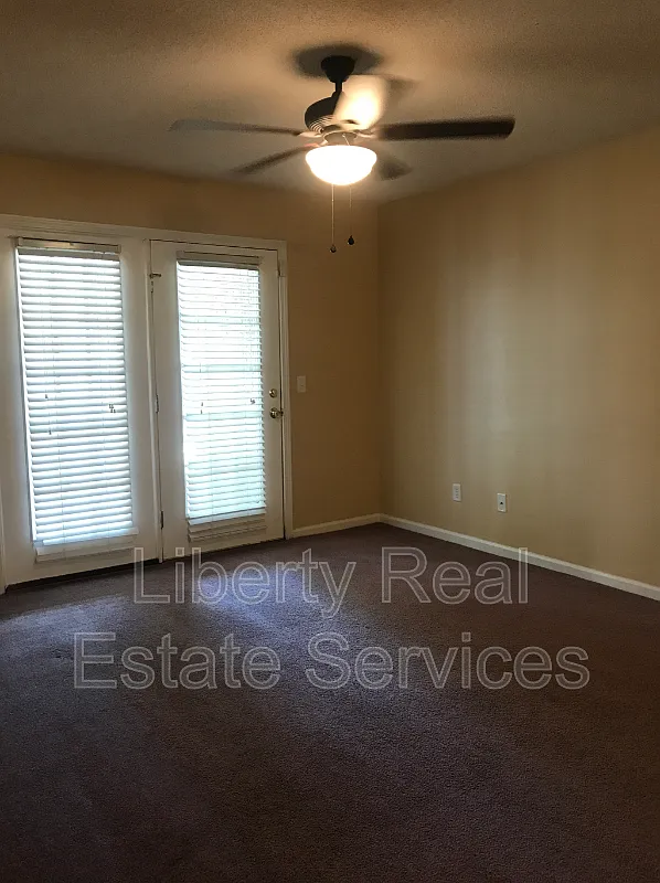 Magnolia Court — Photo 4