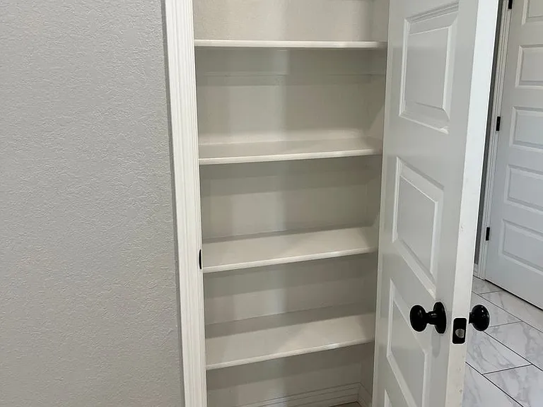 1518 Northridge Dr E — Photo 17