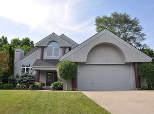 S72W26135 Vista Del Tierra, Waukesha, WI 53189