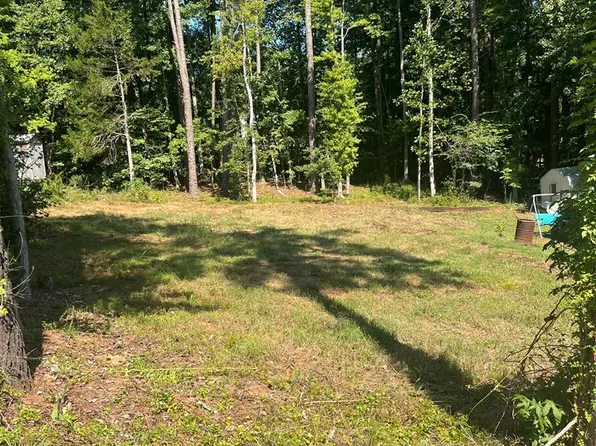 254 Feather Trl, Bracey, VA 23919