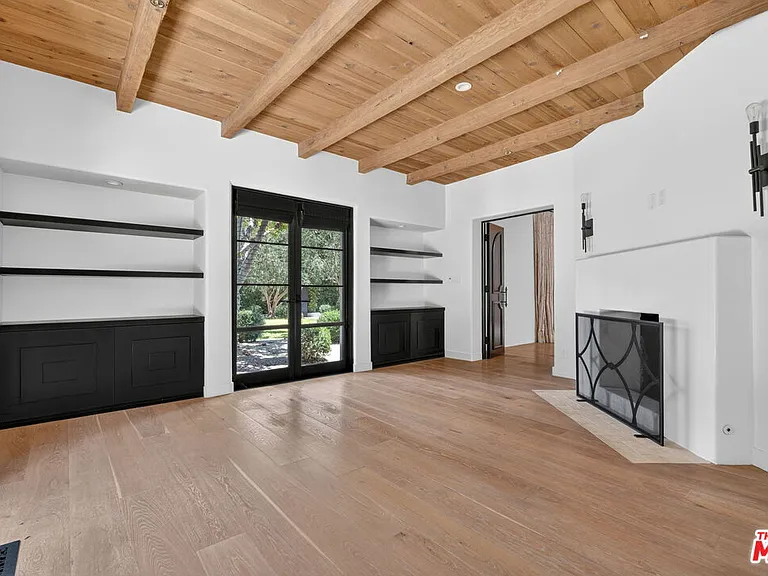 729 N Bedford Dr — Photo 12