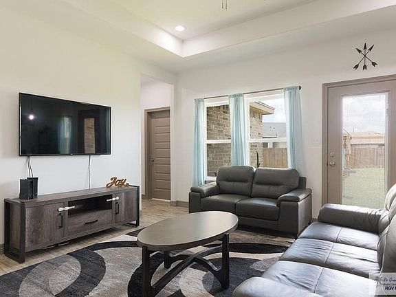 2nd image of 617 Lily Ave