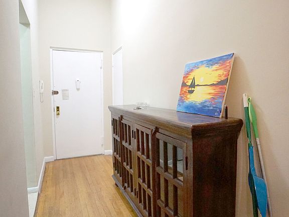3rd image of 14 E 37th St #1A