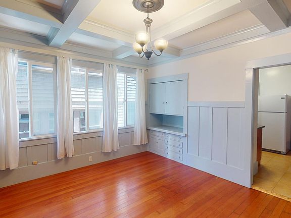 5th image of 1544 Sacramento St
