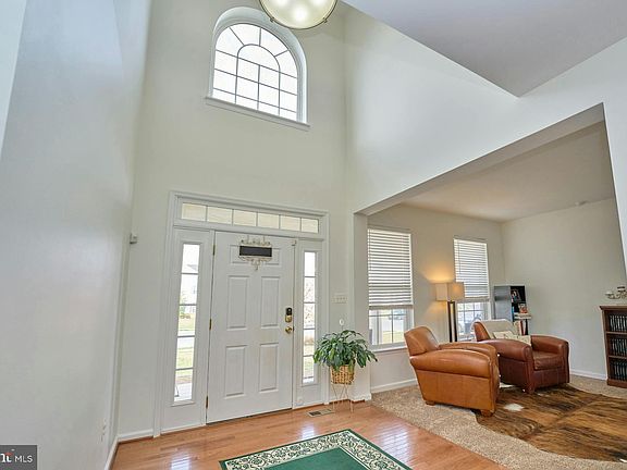 4th image of 402 Talamore Dr