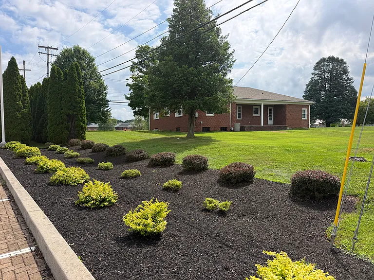 1231 Mount Aetna Rd — Photo 12