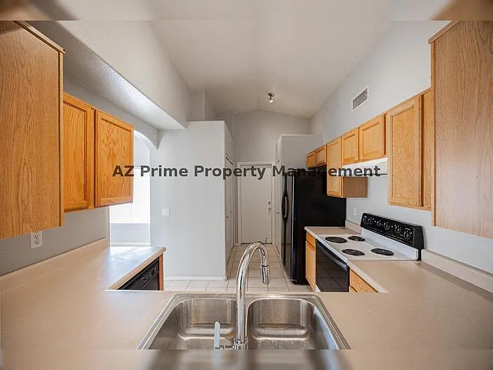 13344 W Desert Ln — Photo 10