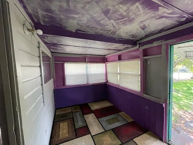 313 Congress Ave — Photo 17