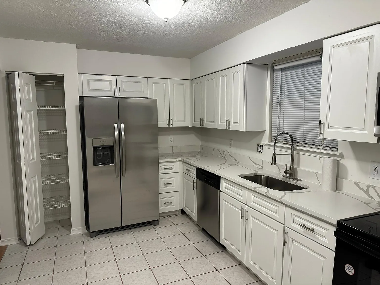 3 bed, 1623 sqft, $1,850 — Photo 3