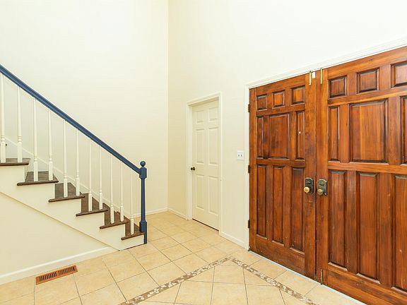 3rd image of 3114 N Elmcroft Ter