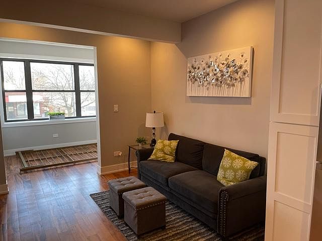 1st image of 5252 N Western Ave #201
