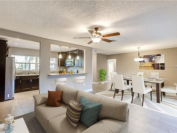 5th image of 947 Grovewood Dr