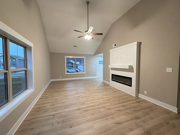 5th image of 279 Cardinal Creek Brenda Dr #139