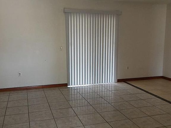 3rd image of 1717 Cofield Dr
