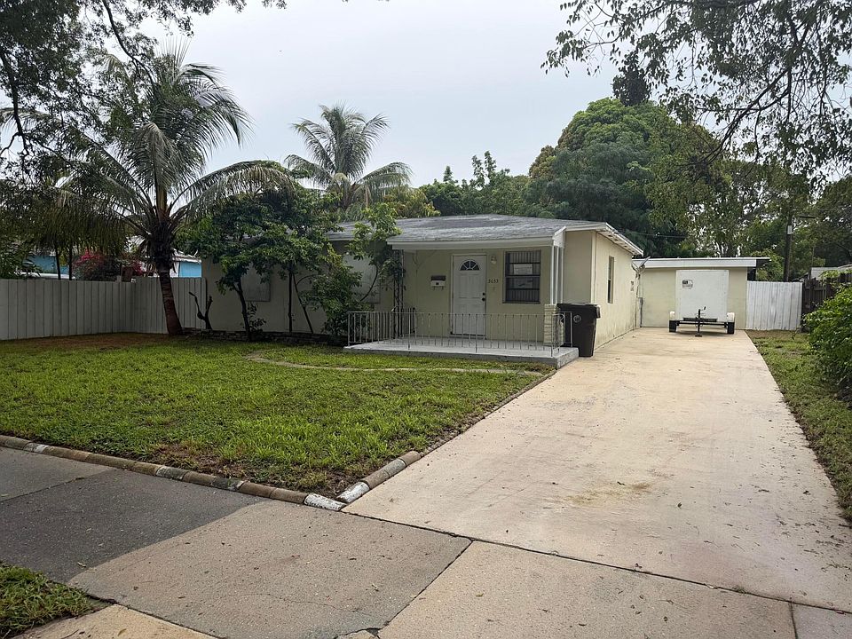 1st image of 3033 Clyde Road