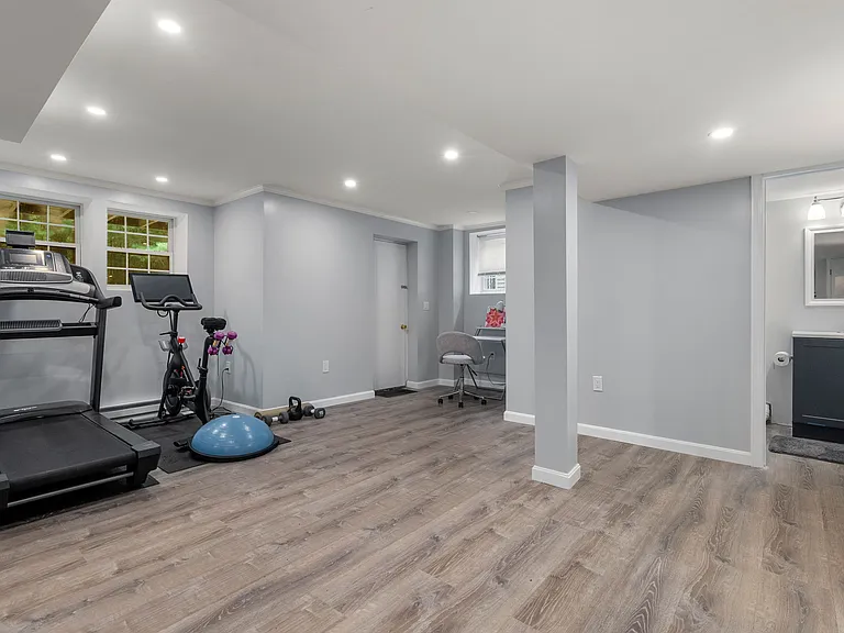 25 Magnolia Ln — Photo 9