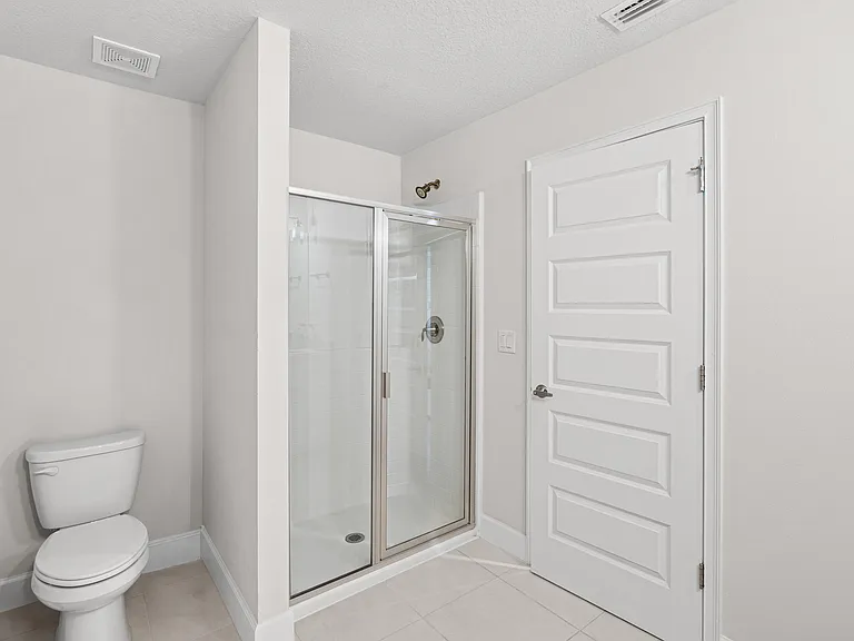 692 NE Turtleback Trl — Photo 37