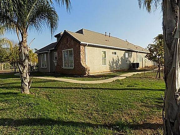 5th image of 13675 E Bullard Ave