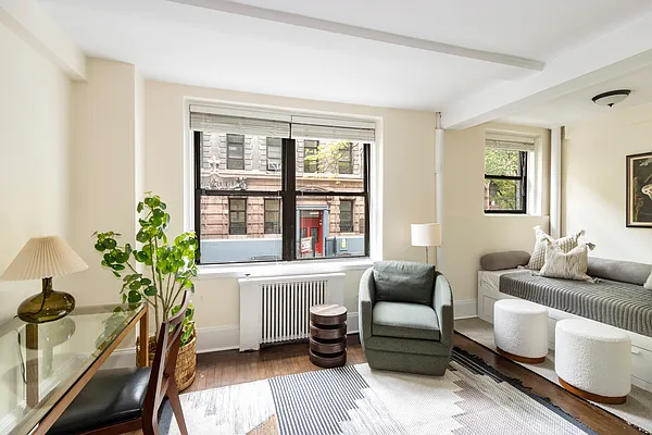 Sold by Compass | media 7